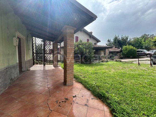 casa indipendente in vendita a Castellarano in zona San Valentino