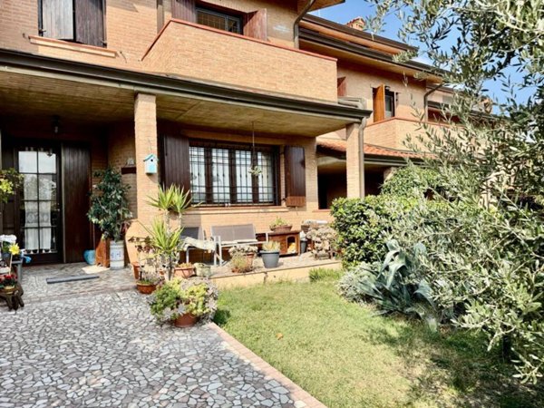 casa indipendente in vendita a Castellarano