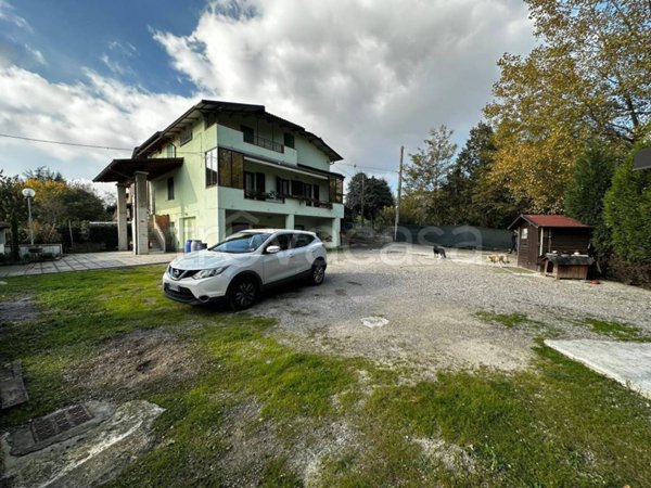 casa indipendente in vendita a Castellarano in zona Roteglia