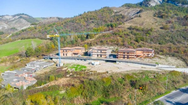 casa indipendente in vendita a Castellarano in zona Roteglia