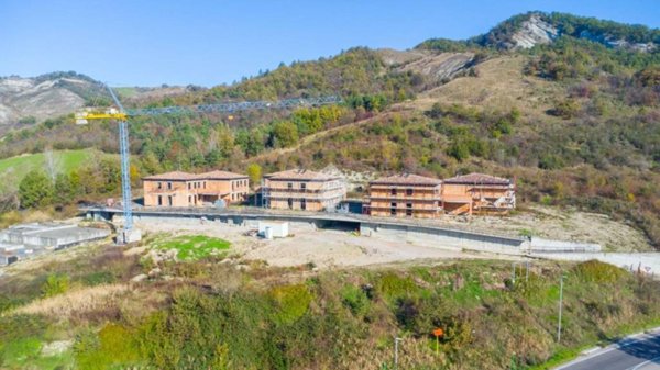 casa indipendente in vendita a Castellarano in zona Roteglia