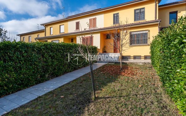 casa indipendente in vendita a Castellarano in zona Roteglia