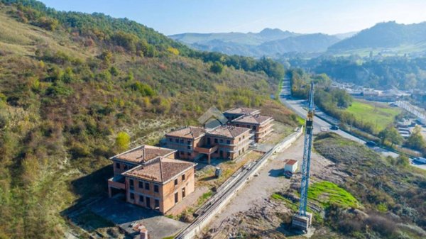 casa indipendente in vendita a Castellarano in zona Roteglia