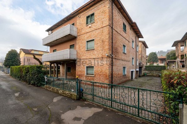 casa indipendente in vendita a Castellarano in zona Tressano