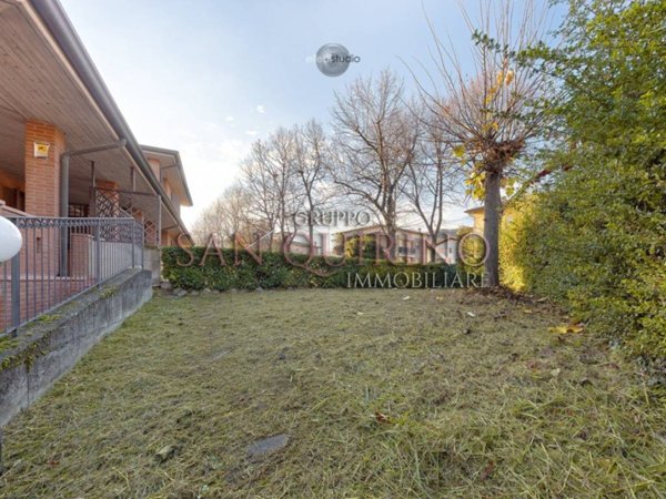 casa indipendente in vendita a Castellarano in zona Roteglia