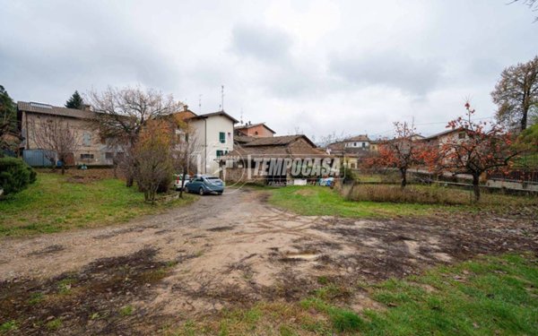 casa indipendente in vendita a Castellarano in zona Roteglia