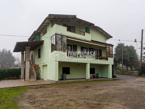 casa indipendente in vendita a Castellarano in zona Roteglia
