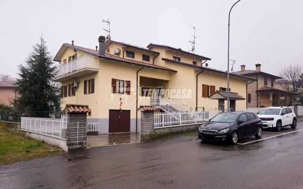 casa indipendente in vendita a Castellarano in zona Roteglia