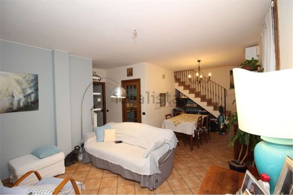 appartamento in vendita a Castellarano in zona Cadiroggio