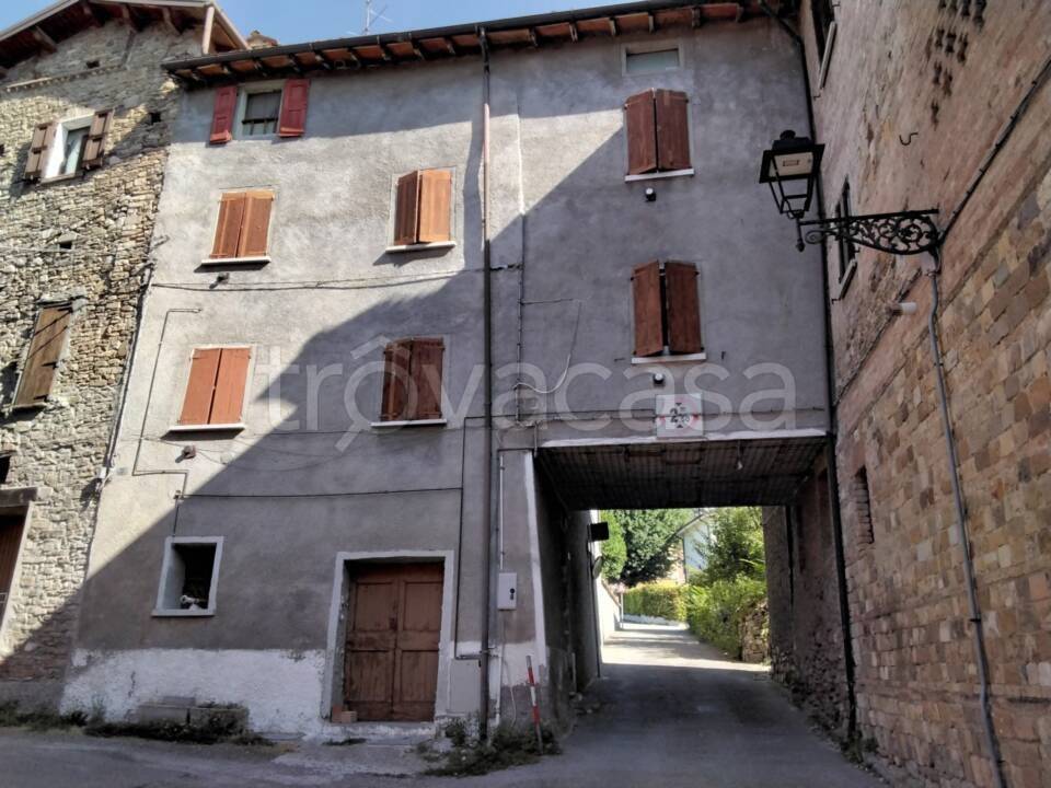 casa indipendente in vendita a Castellarano in zona Roteglia