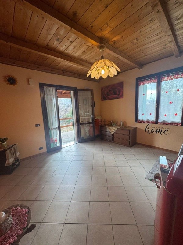 appartamento in vendita a Castellarano in zona Roteglia