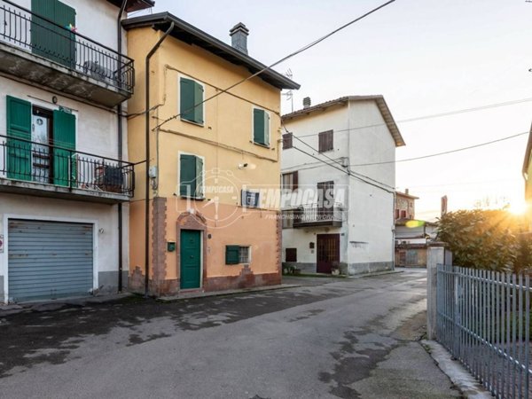 casa indipendente in vendita a Castellarano in zona Roteglia