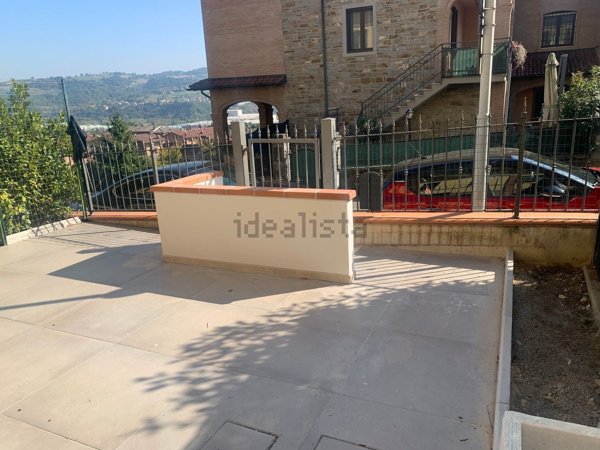 casa indipendente in vendita a Castellarano in zona Roteglia