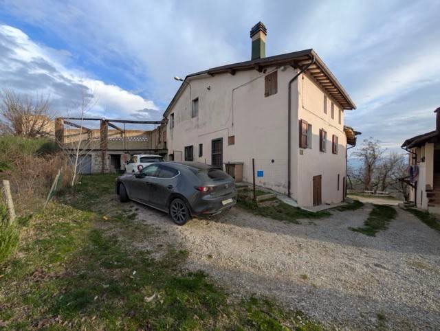 casa indipendente in vendita a Castellarano in zona San Valentino