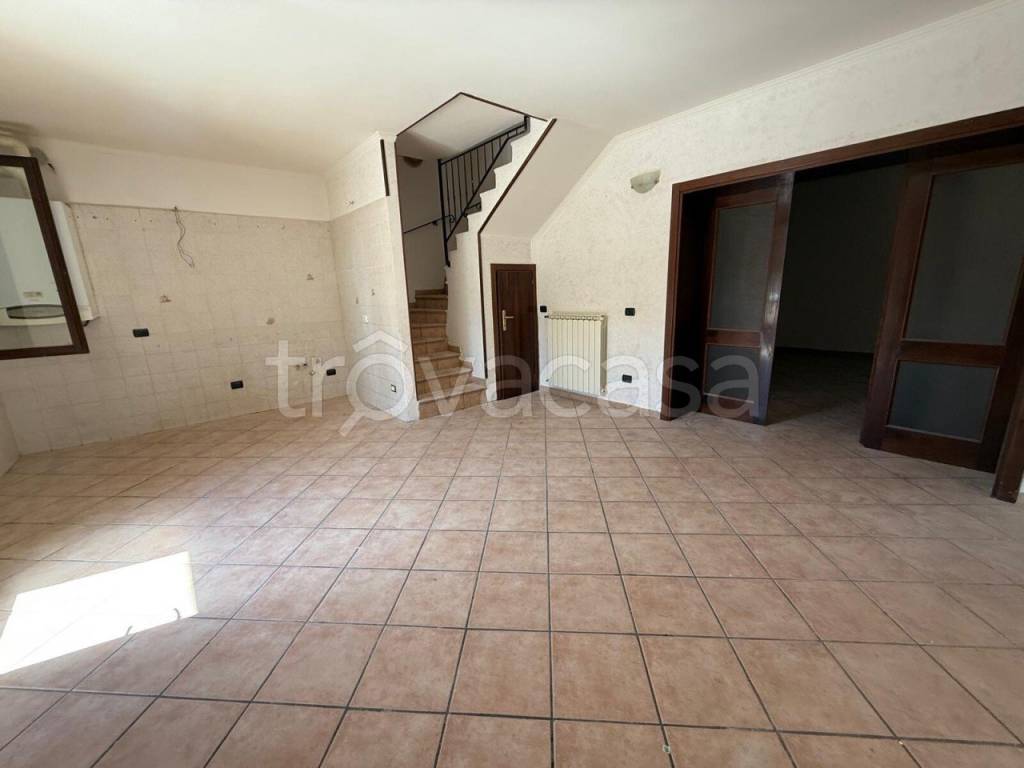 casa indipendente in vendita a Castellarano in zona Roteglia