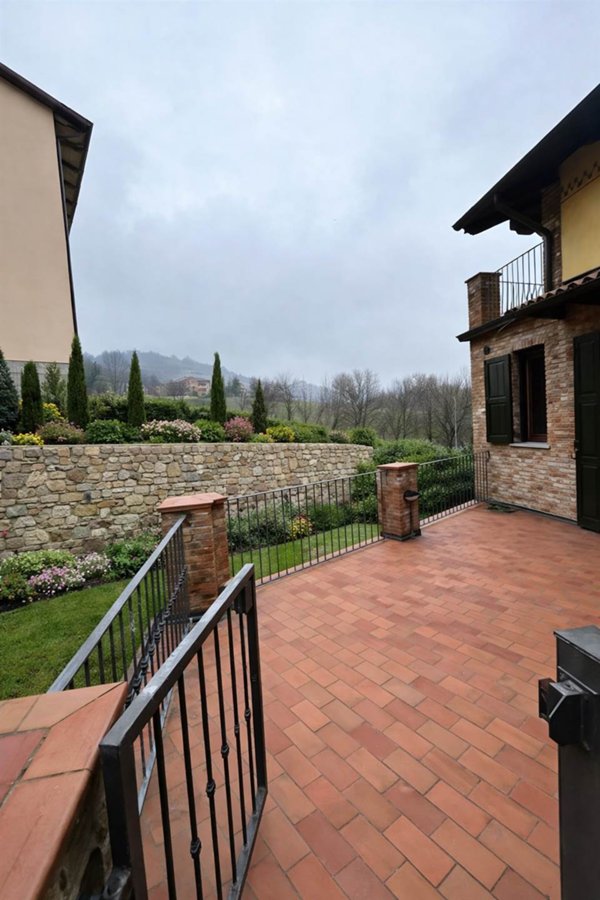 appartamento in vendita a Castellarano in zona Roteglia