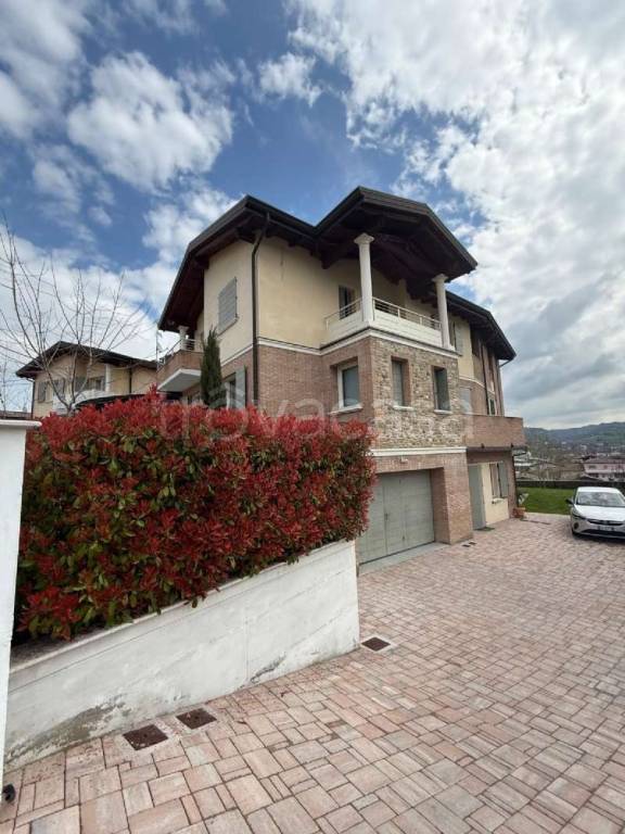 casa indipendente in vendita a Castellarano