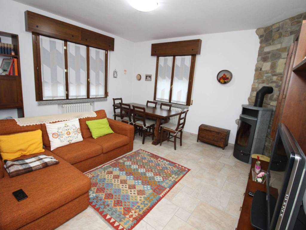 appartamento in vendita a Castellarano in zona Roteglia