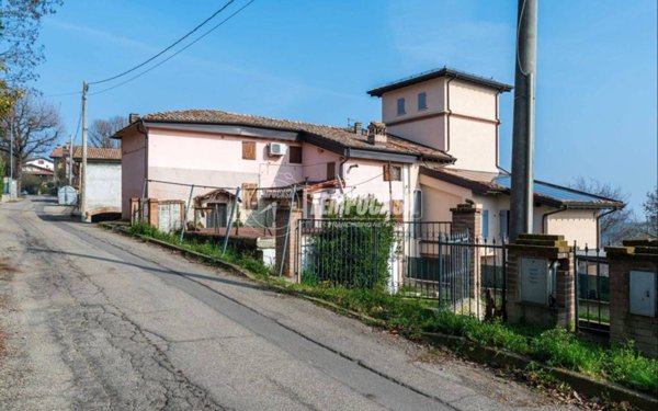 casa indipendente in vendita a Castellarano in zona San Valentino