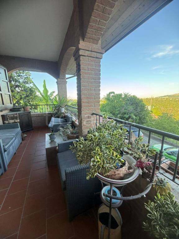 casa indipendente in vendita a Castellarano in zona Tressano