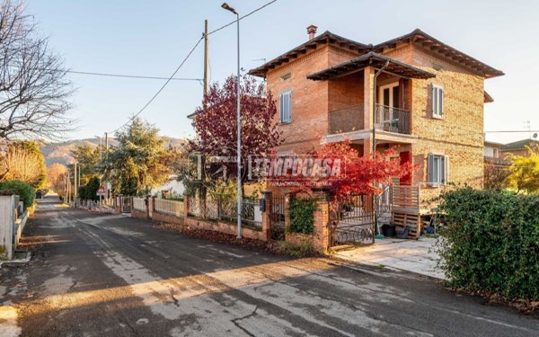 casa indipendente in vendita a Castellarano in zona San Valentino