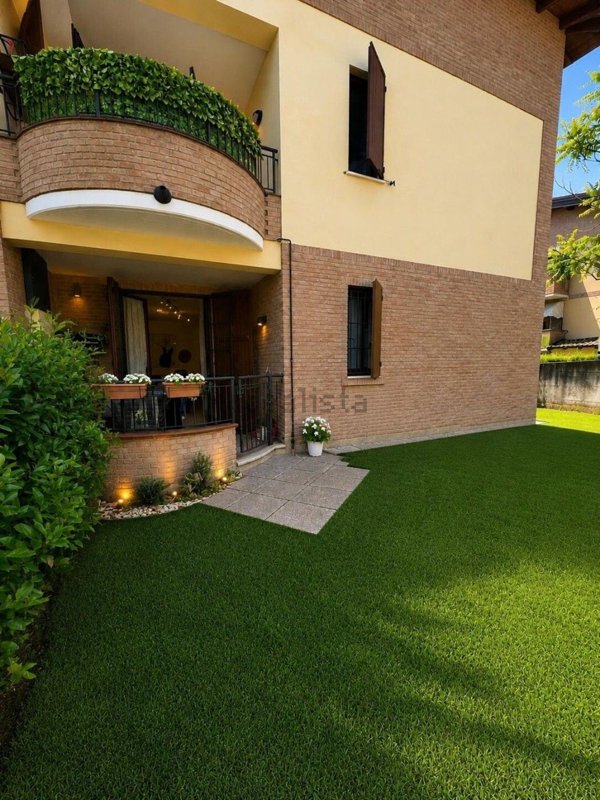 appartamento in vendita a Castellarano in zona Roteglia