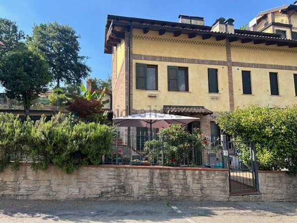 casa indipendente in vendita a Castellarano in zona Roteglia