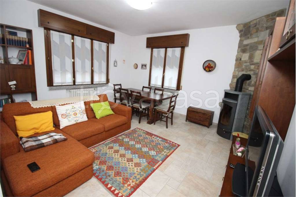 appartamento in vendita a Castellarano in zona Roteglia