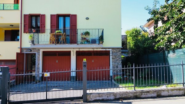casa indipendente in vendita a Castellarano in zona Roteglia
