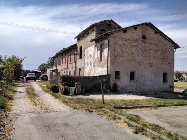 appartamento in vendita a Castelnovo di Sotto in zona Cogruzzo