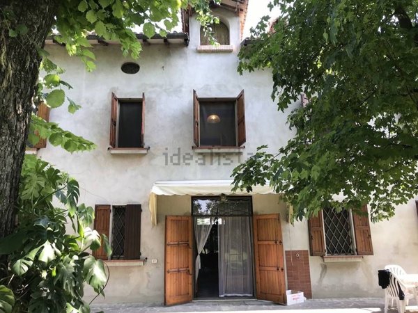 casa indipendente in vendita a Castelnovo di Sotto