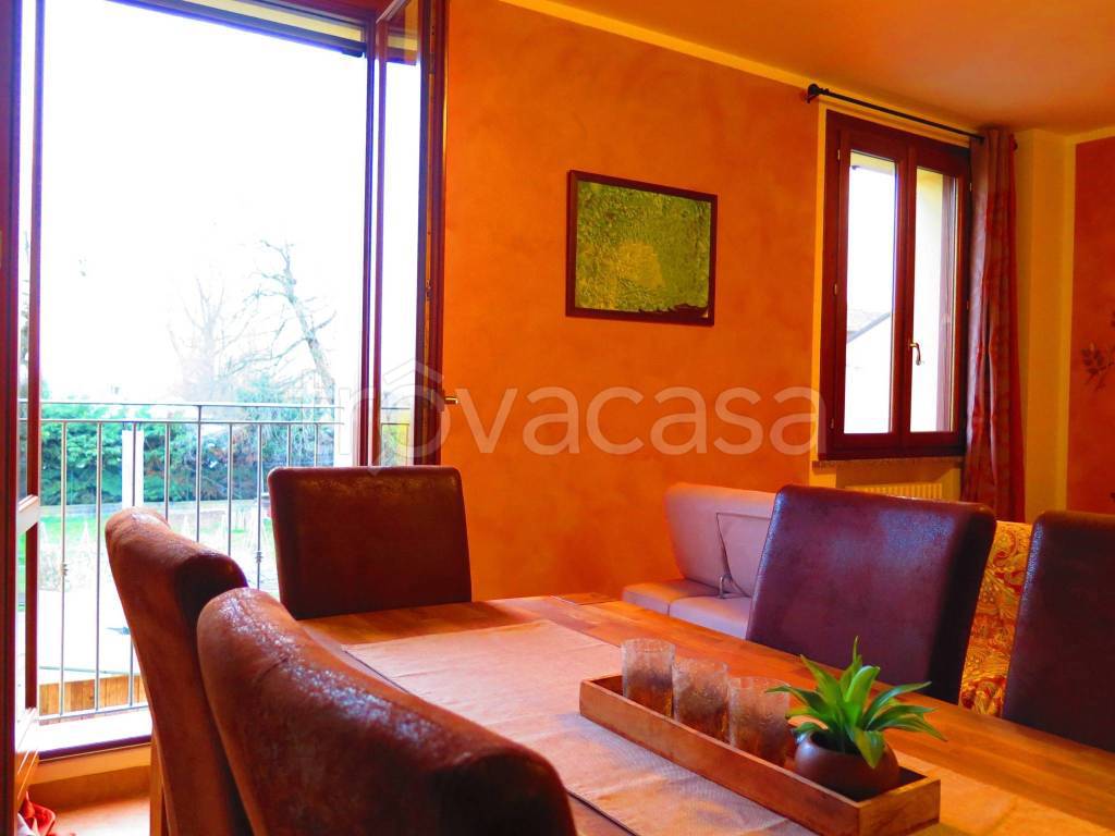 appartamento in vendita a Castelnovo di Sotto in zona Meletole