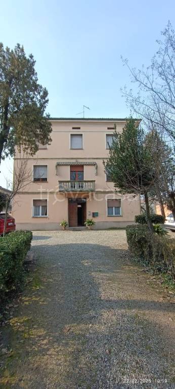 casa indipendente in vendita a Castelnovo di Sotto
