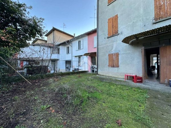 casa indipendente in vendita a Castelnovo di Sotto