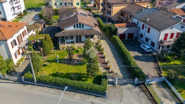 casa indipendente in vendita a Castelnovo di Sotto