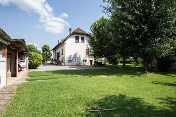 casa indipendente in vendita a Castelnovo di Sotto