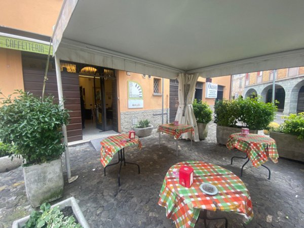 negozio in vendita a Castelnovo di Sotto