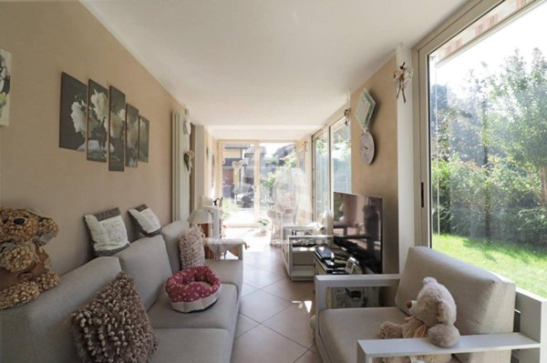 casa indipendente in vendita a Castelnovo di Sotto