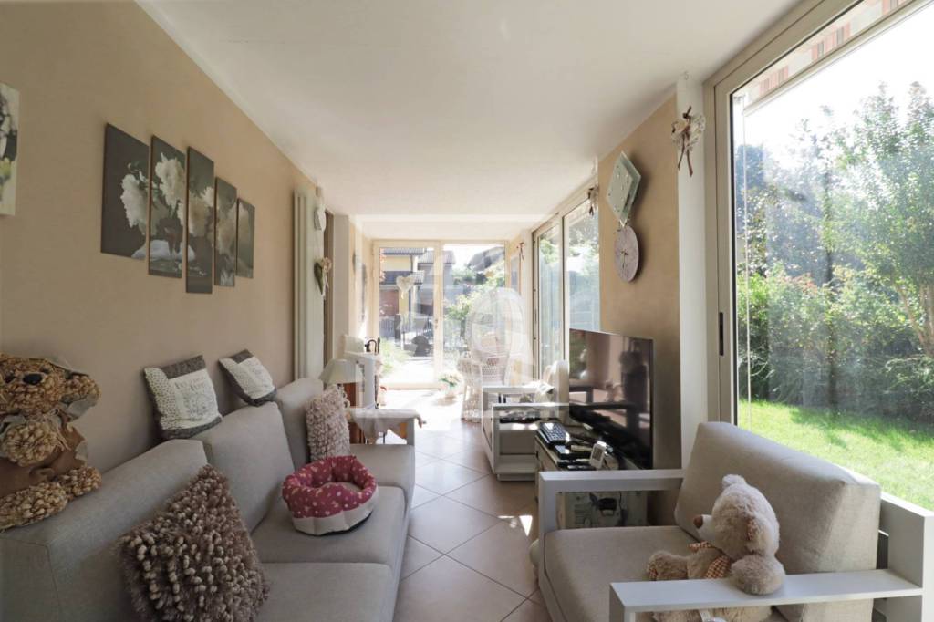 casa indipendente in vendita a Castelnovo di Sotto