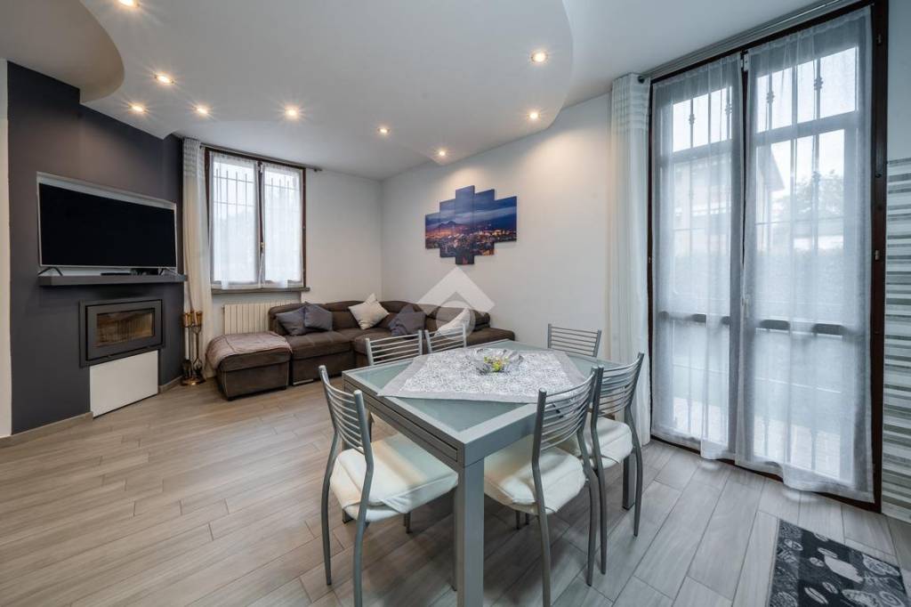 casa indipendente in vendita a Castelnovo di Sotto