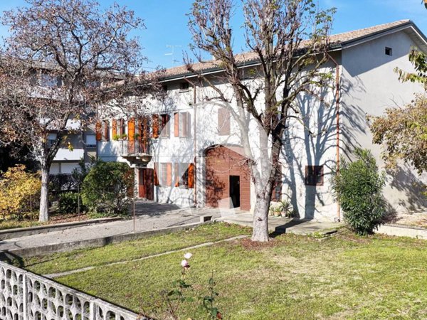 casa indipendente in vendita a Castelnovo di Sotto