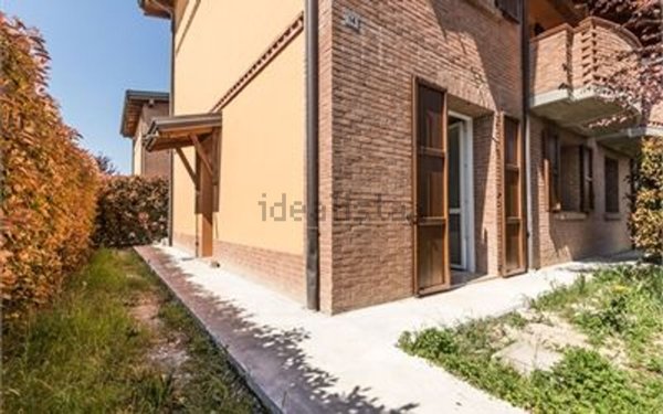 casa indipendente in vendita a Castelnovo di Sotto