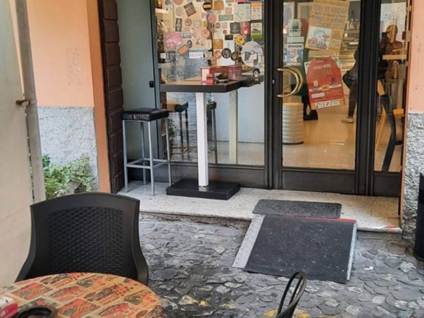 negozio in vendita a Castelnovo di Sotto