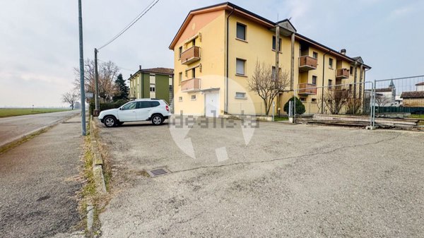 appartamento in vendita a Castelnovo di Sotto in zona Meletole