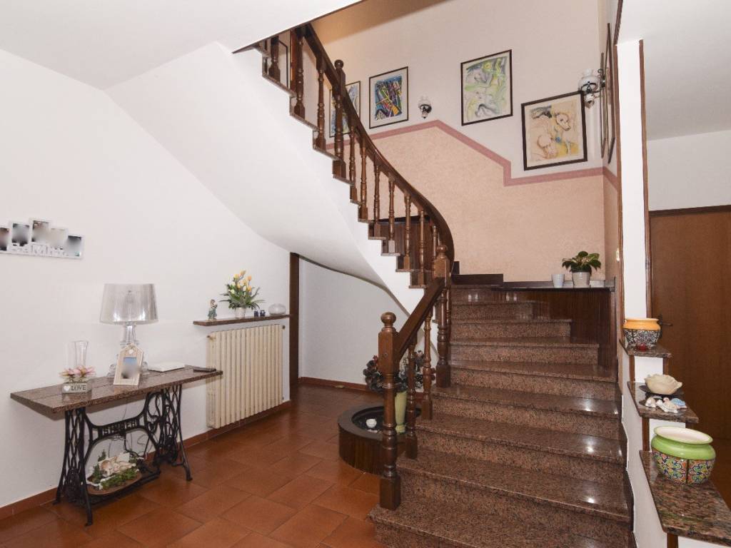 casa indipendente in vendita a Castelnovo di Sotto