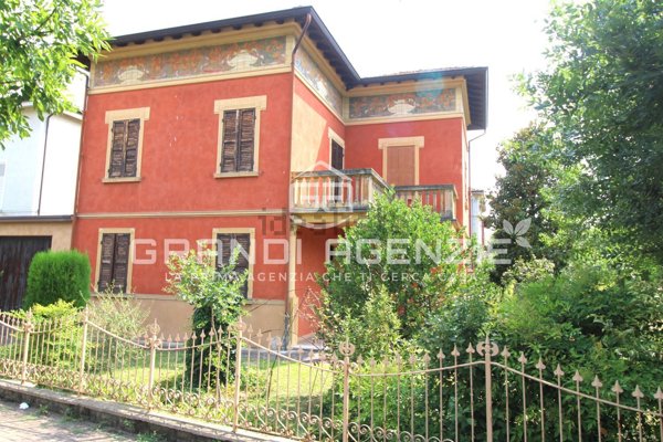 casa indipendente in vendita a Castelnovo di Sotto