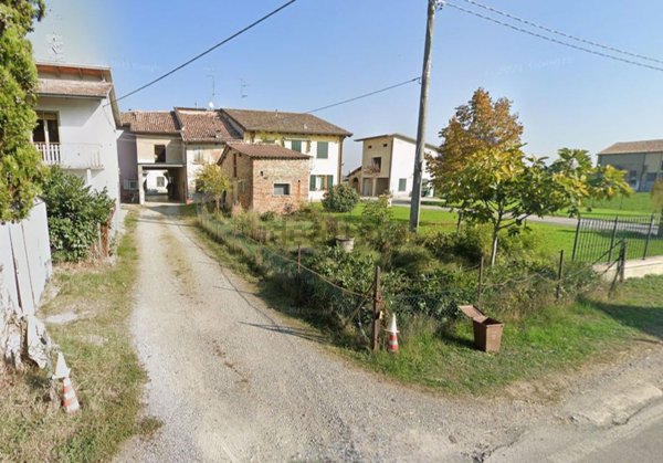 casa indipendente in vendita a Castelnovo di Sotto