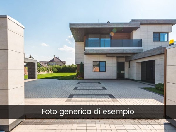 casa indipendente in vendita a Castelnovo di Sotto
