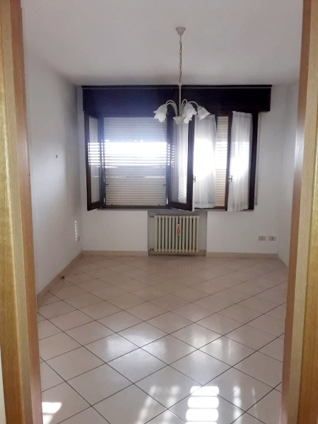 casa indipendente in vendita a Castelnovo di Sotto in zona Cogruzzo