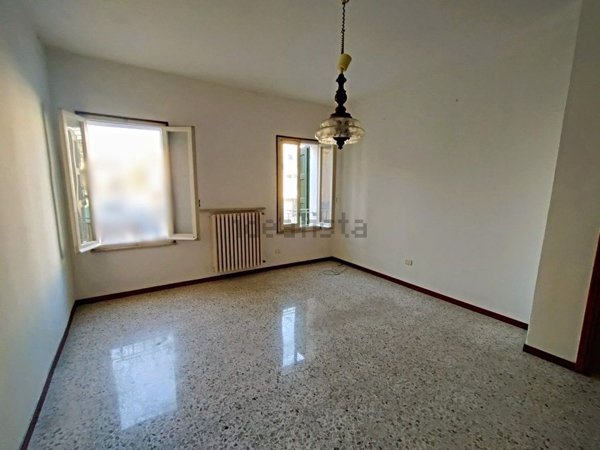 appartamento in vendita a Castelnovo di Sotto in zona Case Melli